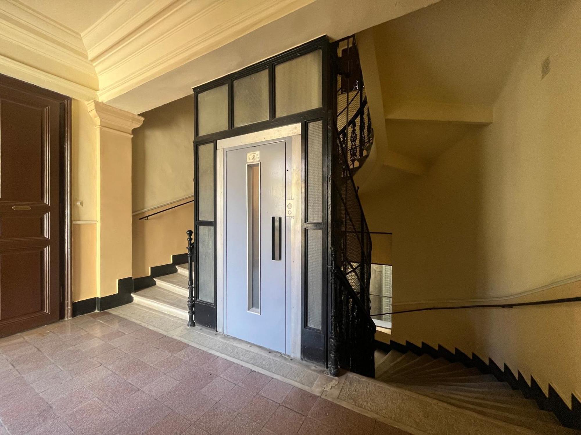 Apartament Oktogon Design *